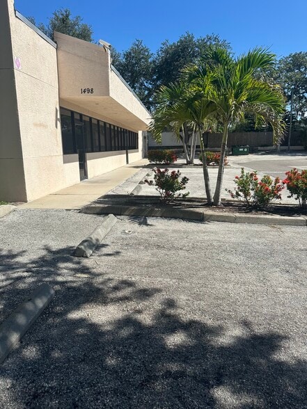 More Photos Of 1498 Belleair Rd, Clearwater General Retail For Lease
