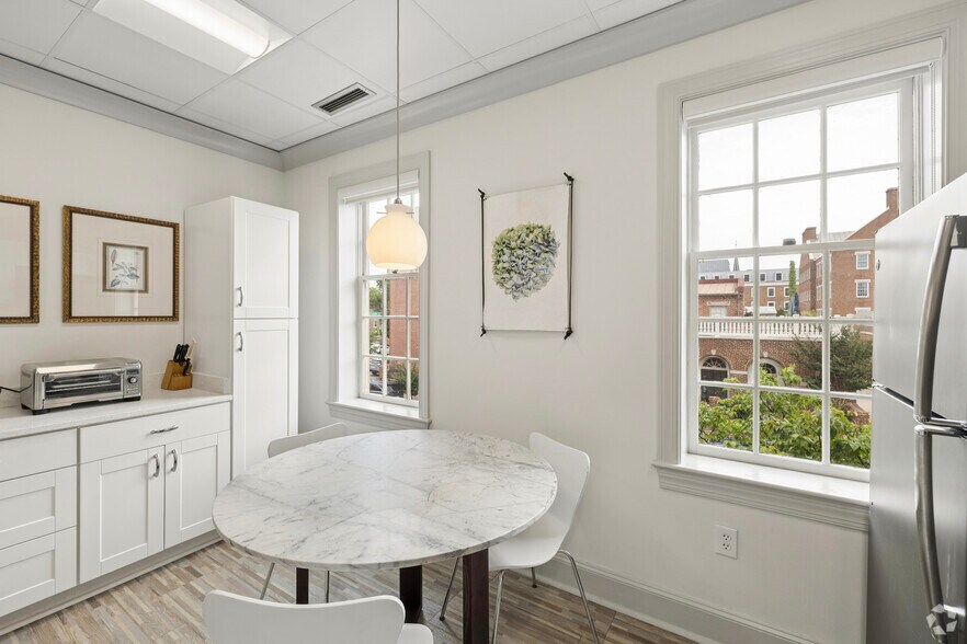 More Photos Of 600 Cameron St, Alexandria Office For Lease