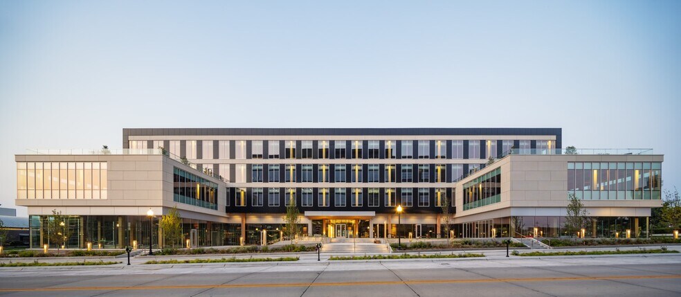 More Photos Of 1501 Mike Fahey St, Omaha Office For Lease