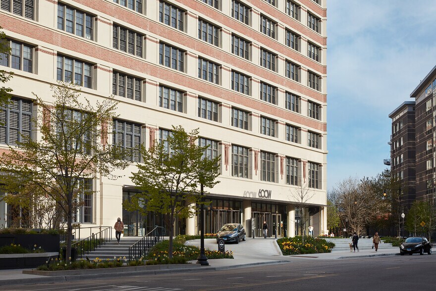 More Photos Of 600 W Chicago Ave, Chicago Office For Lease