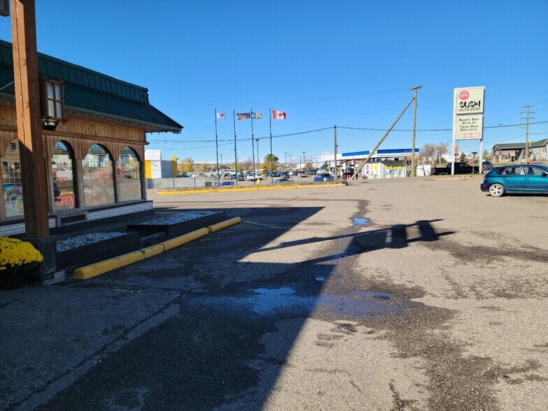 More Photos Of 1325 Alaska Av, Dawson Creek Restaurant For Sale