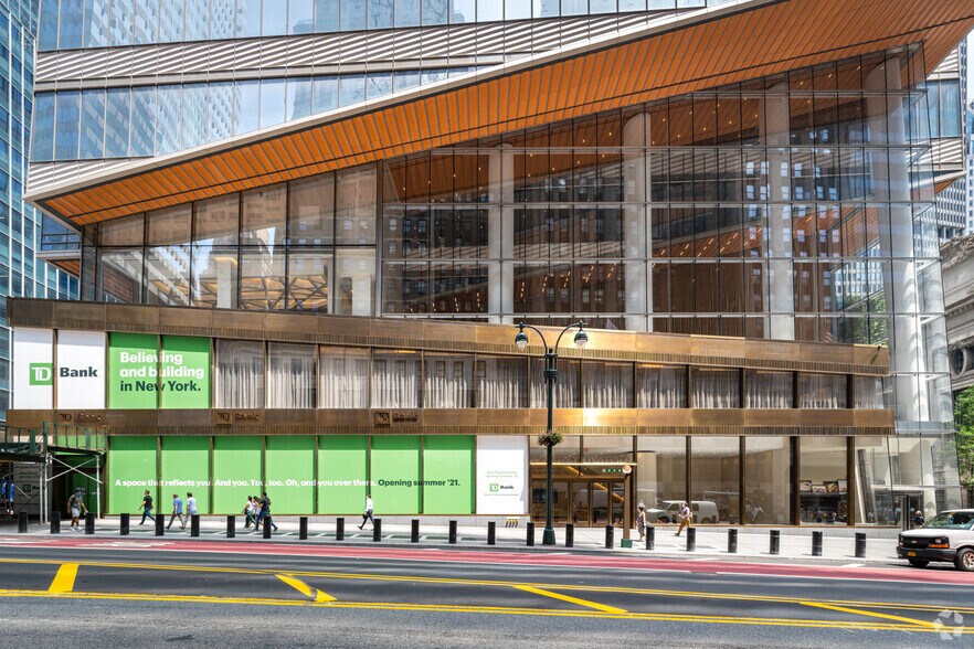 More Photos Of 1 Vanderbilt Ave, New York Office For Lease