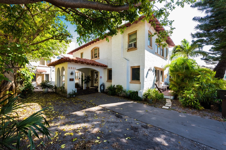 Primary Photo Of 1311 15th Ter, Miami Beach Apartments For Sale