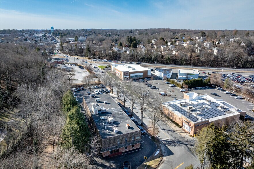 More Photos Of 333 Glen Head Rd, Old Brookville Office For Lease