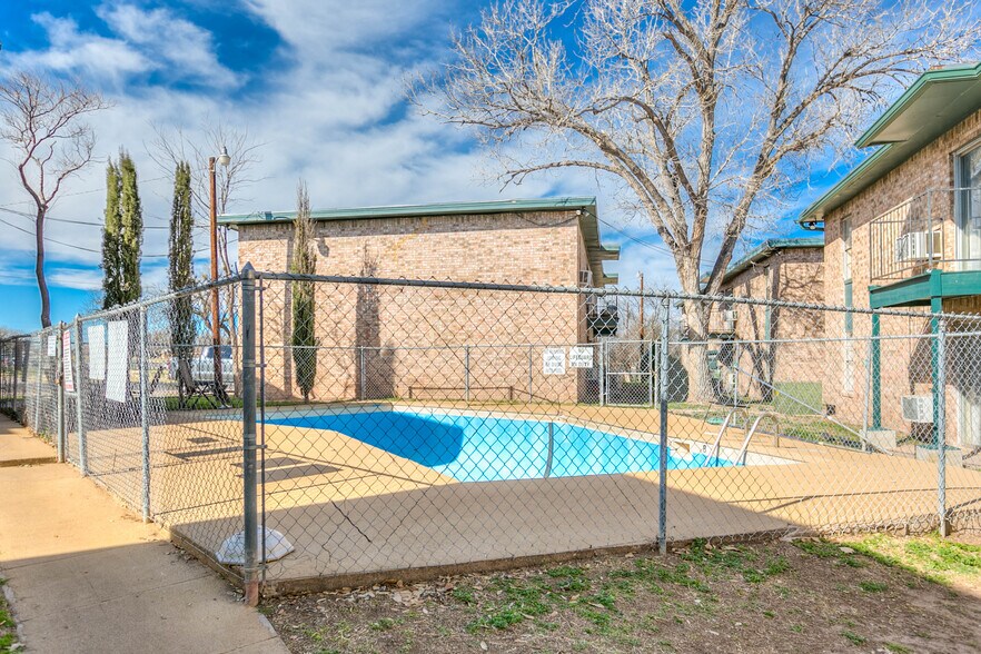 More Photos Of 1707-1717 Greenwood St, San Angelo Apartments For Sale