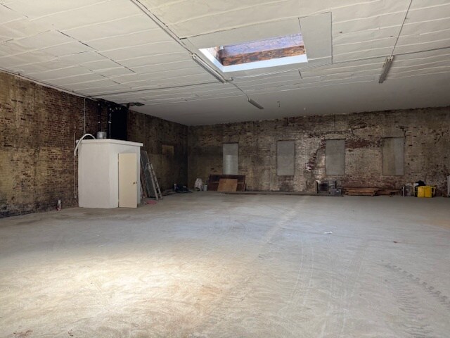 More Photos Of 866 Madison St, Brooklyn Warehouse For Lease