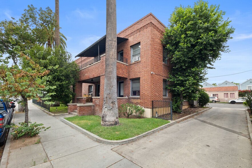 More Photos Of 239 E Villa St, Pasadena Apartments For Sale