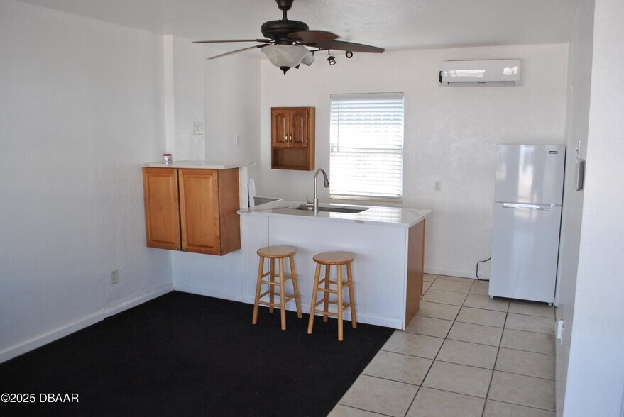 More Photos Of 468 Ridgewood Ave, Daytona Beach Light Distribution For Sale