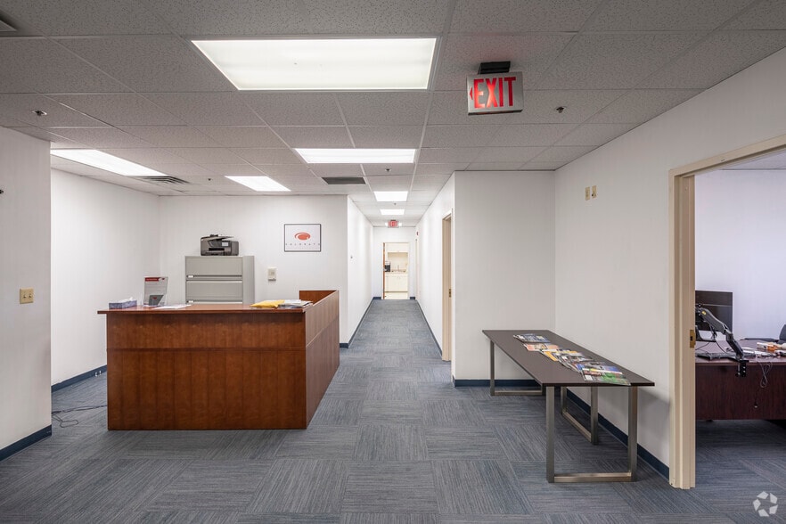 More Photos Of 8850 Richmond Hwy, Alexandria Office For Lease