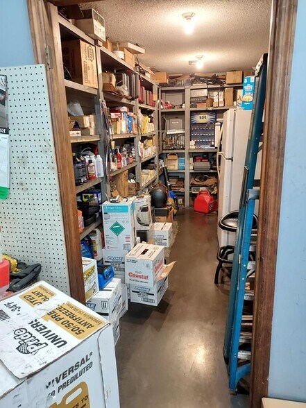 More Photos Of 301 N Logan St, Gaffney Auto Repair For Sale