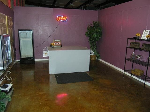 More Photos Of 2930 Springridge Rd, Raymond Freestanding For Lease