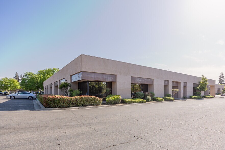 Primary Photo Of 2540 W Shaw Ln, Fresno Office For Sale