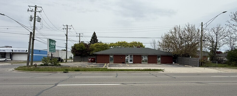 Primary Photo Of 15301 E 8 Mile Rd, Eastpointe Medical For Lease