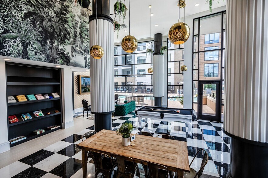 More Photos Of 101 W Morehead St, Charlotte Apartments For Lease