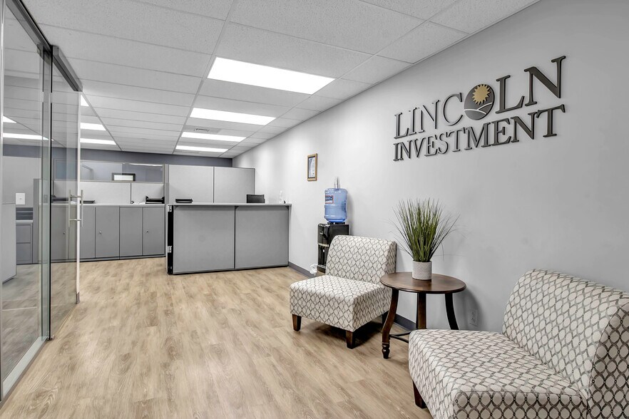 More Photos Of 250 Cross Keys Office Park, Fairport Unknown For Lease