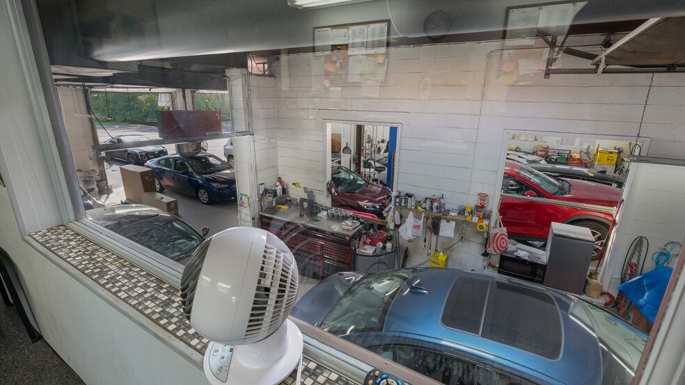 More Photos Of 2531 Street Rd, Bensalem Auto Repair For Sale