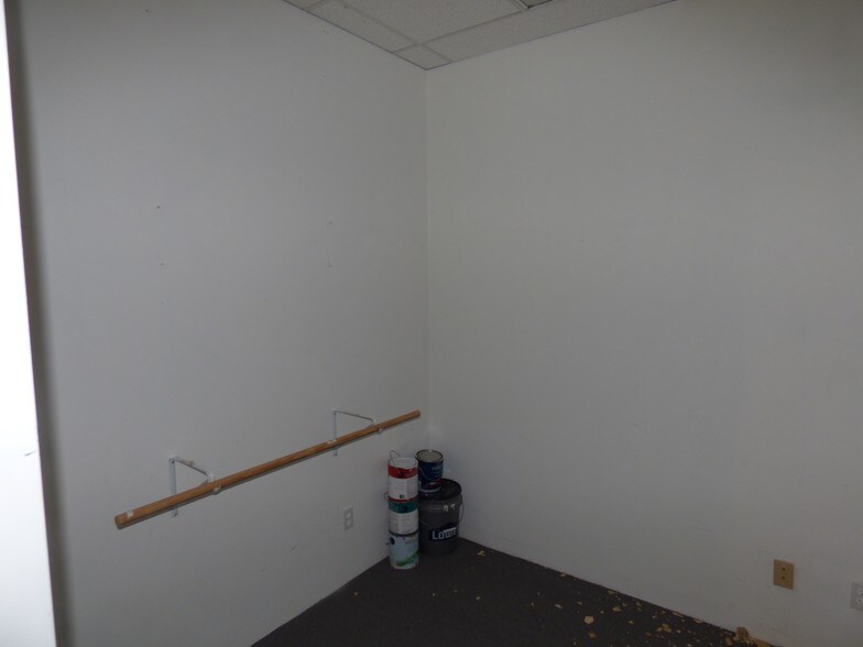 More Photos Of 3500-3508 Hampton Ave, Saint Louis General Retail For Lease