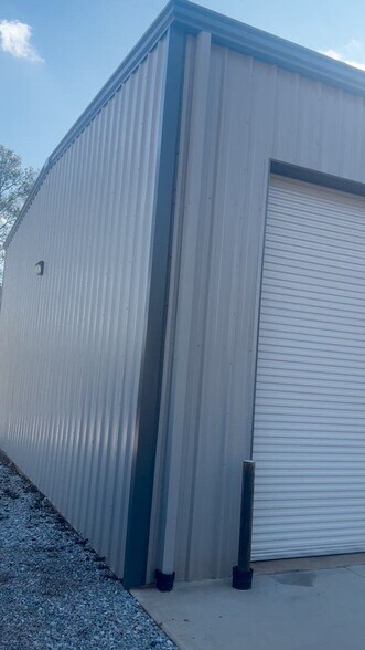 Primary Photo Of 2201 Executive Park Dr, Opelika Light Distribution For Lease