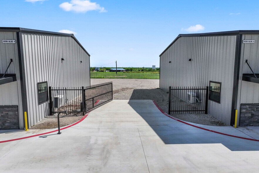 More Photos Of 2036 Seaborn Road Building 3 Suite A, Ponder Warehouse For Lease