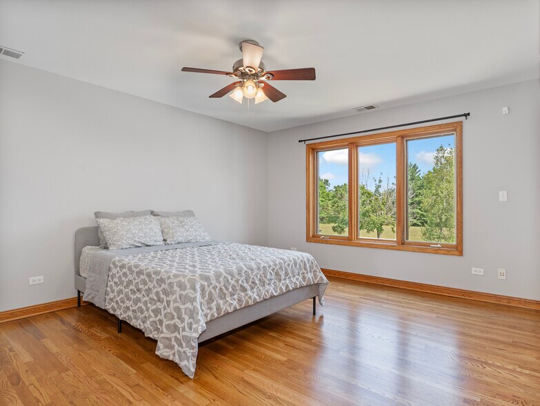 More Photos Of 22660 S Harlem Ave, Frankfort Flex For Sale
