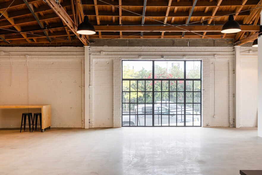 More Photos Of 718-726 Mateo St, Los Angeles Storefront Retail Office For Lease