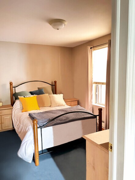 More Photos Of 336 Clinton St, Toronto Apartments For Sale