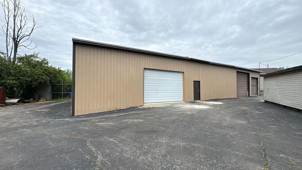 More Photos Of 4915 N Dixie Dr, Dayton Convenience Store For Sale