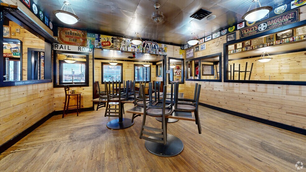 More Photos Of 401 W Cedar St, Rawlins Restaurant For Sale