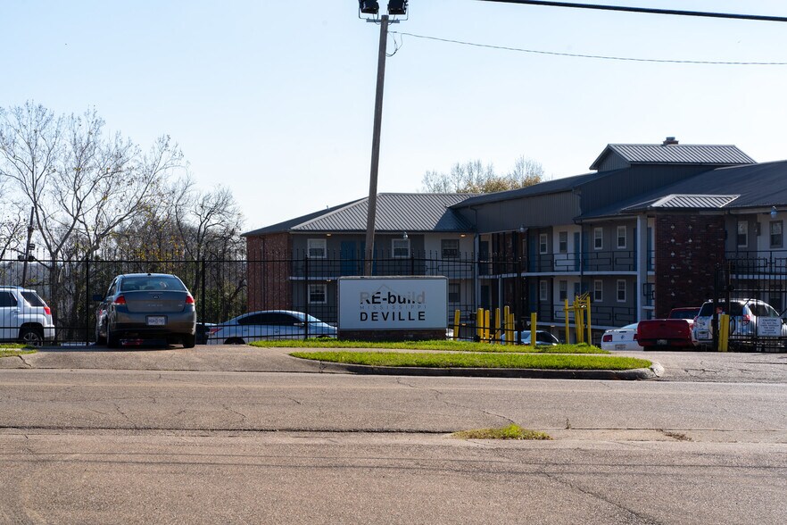 More Photos Of 700-712 N Jefferson St, Jackson Apartments For Sale