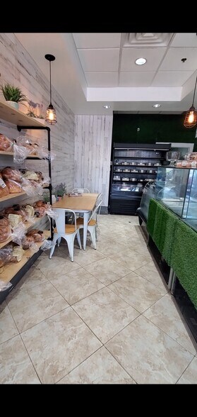 More Photos Of 7034-7166 Beracasa Way, Boca Raton General Retail For Lease