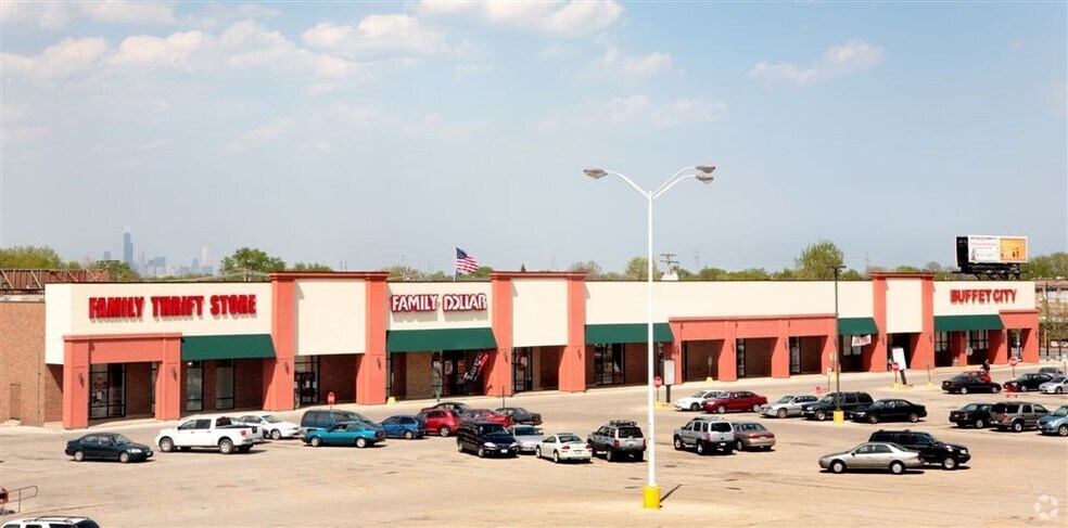 More Photos Of 7000 S Pulaski Rd, Chicago Freestanding For Lease