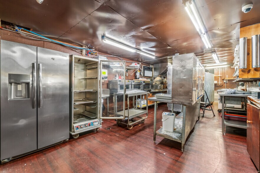 More Photos Of 7508 Preston Hwy, Louisville Fast Food For Sale