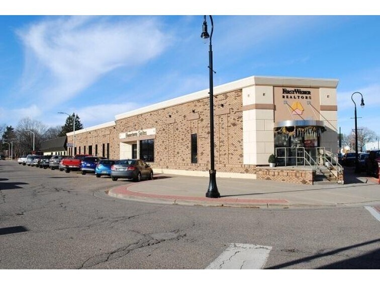 More Photos Of 625 Water St, Prairie Du Sac Office For Lease