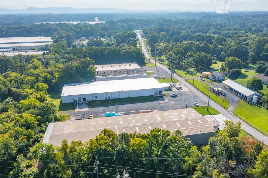 More Photos Of 506 Bear Creek Rd, Dalton Manufacturing For Sale