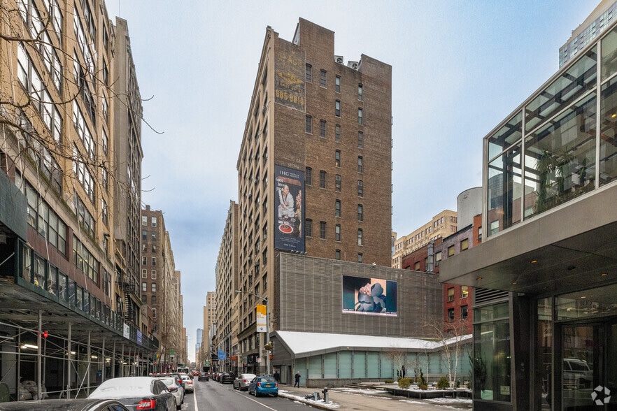 More Photos Of 115 W 29th St, New York Loft Creative Space For Sale