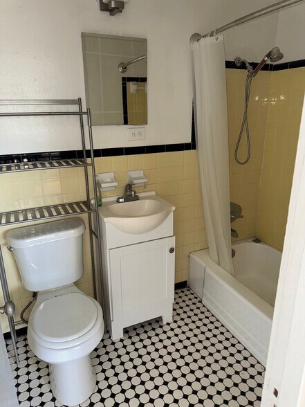 More Photos Of 35 Dufferin St, Saint Augustine Apartments For Sale