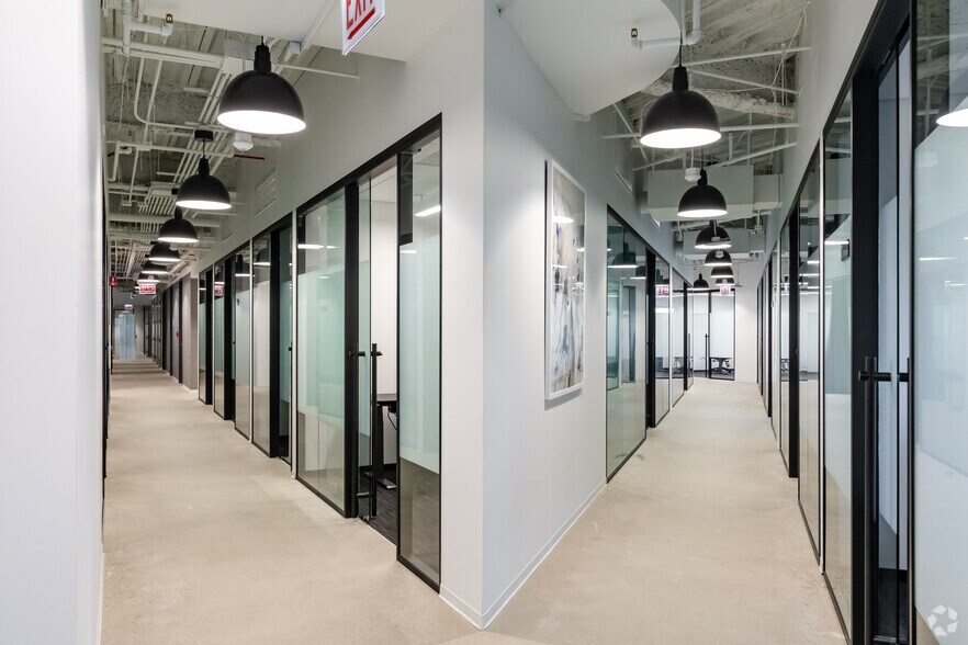 More Photos Of 1 Mid America Plz, Oakbrook Terrace Office For Lease