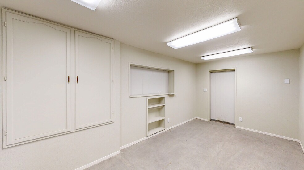 More Photos Of 1480 Grove St, Healdsburg Office For Lease