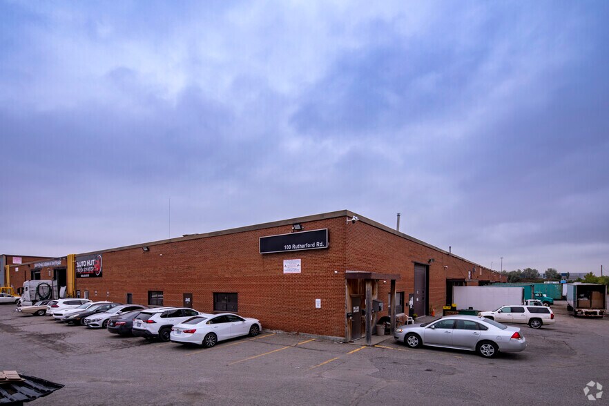 More Photos Of 98-102 Rutherford Rd S, Brampton Warehouse For Lease