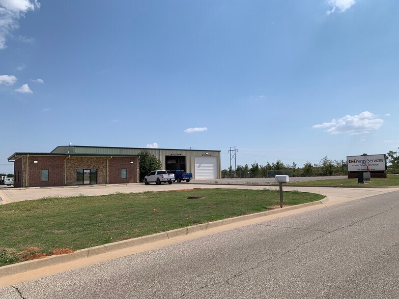 More Photos Of 2200 Industrial Blvd, Weatherford Light Manufacturing For Lease