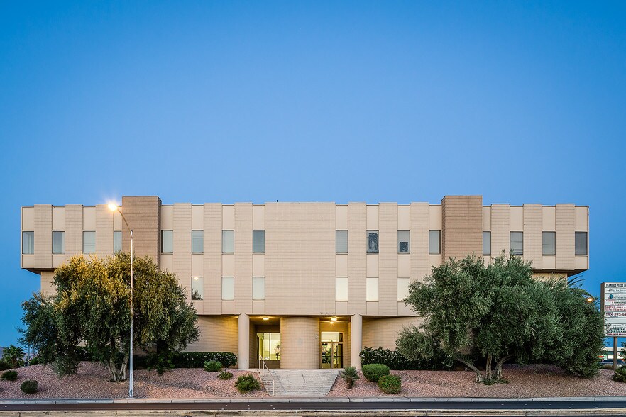 More Photos Of 3430 E Flamingo Rd, Las Vegas Office For Sale