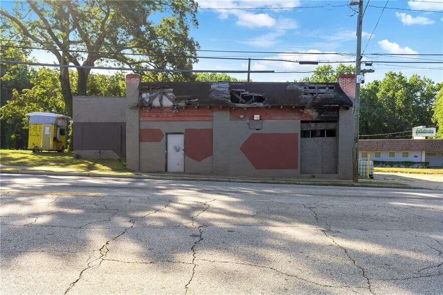 More Photos Of 1958 Lakewood Ave SE, Atlanta Freestanding For Sale