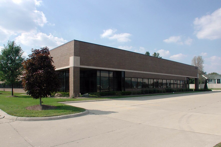 More Photos Of 36333 Mound Rd, Sterling Heights Research And Development For Lease