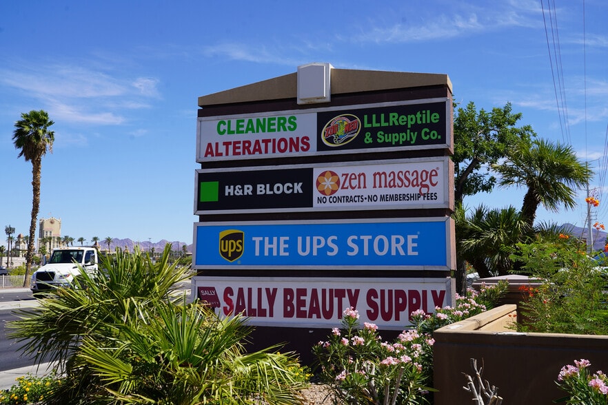 More Photos Of 601-649 N Stephanie St, Henderson Unknown For Lease