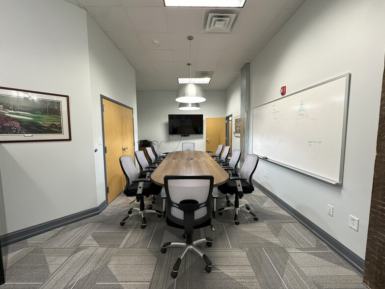 More Photos Of 803 N Trade St, Winston-Salem Office For Lease