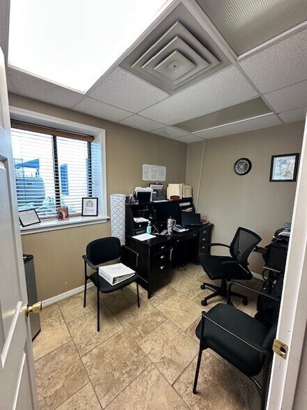 More Photos Of 814 W Okmulgee St, Muskogee Office For Sale