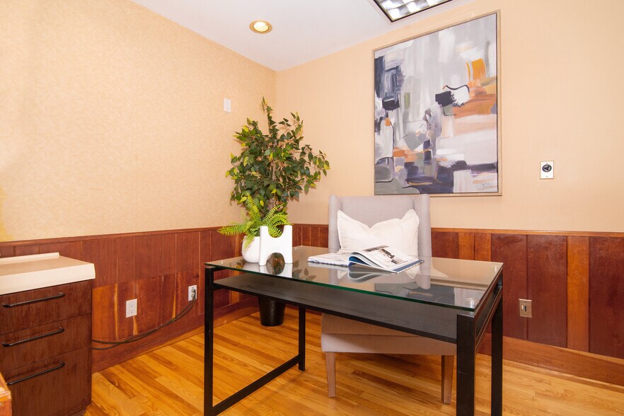 More Photos Of 915 Palmer Rd, Bronxville Office For Sale