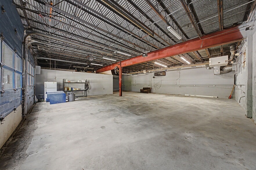 More Photos Of 23 Malcolm St, Morristown Industrial For Sale