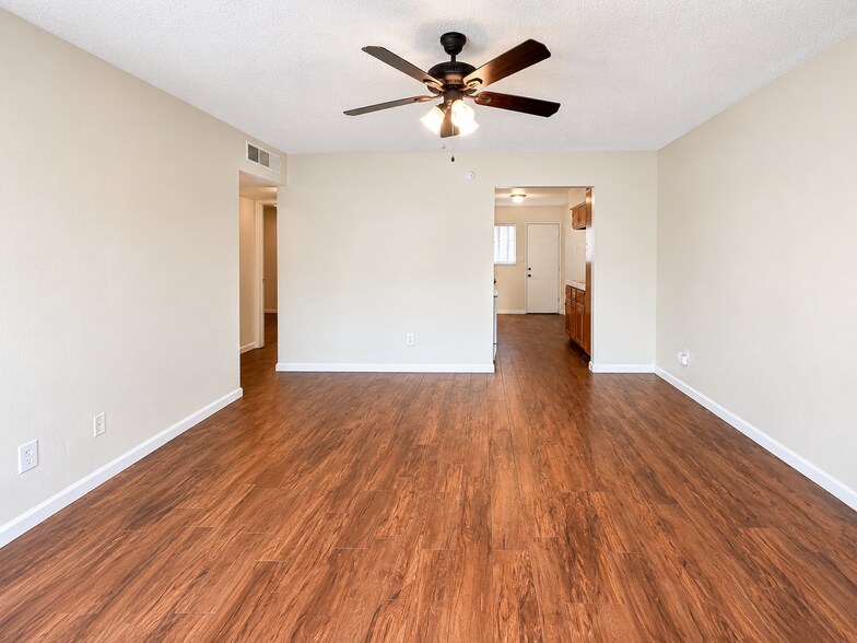 More Photos Of 4320 Columbus st, Bakersfield Multifamily For Sale