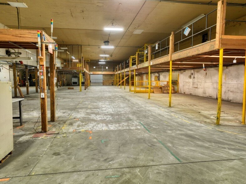 More Photos Of 7656 E 700th Ave, Robinson Manufacturing For Sale